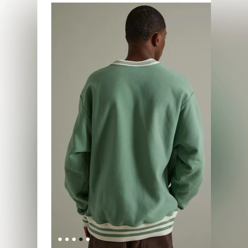 Champion team reverse wave Green Crewneck Sweater with Varsity Style Sz:M
